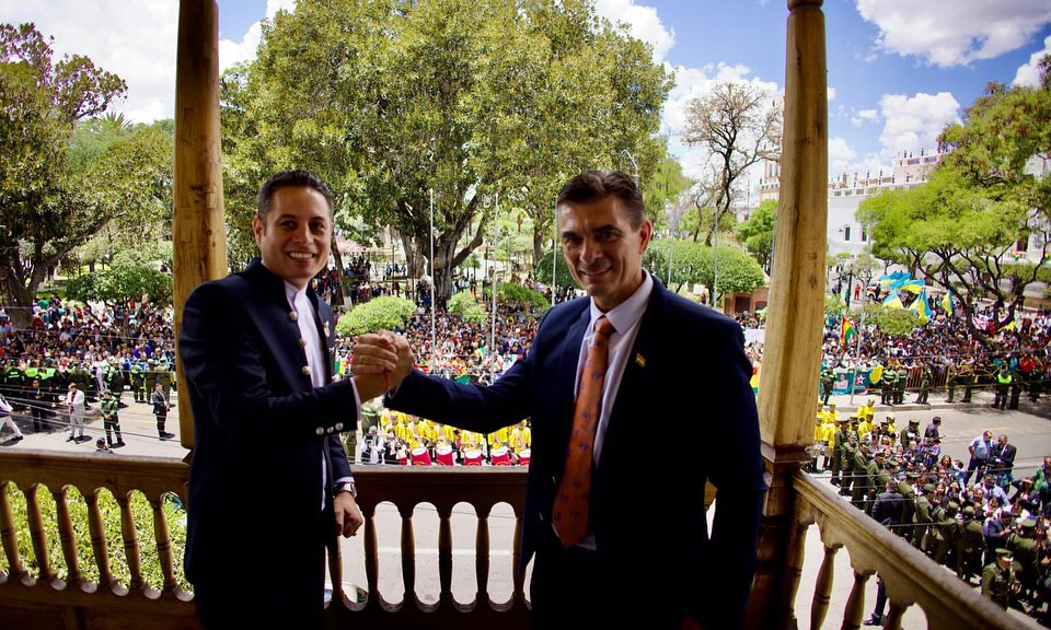 Tras su juramento, Paz dará una vuelta por la plaza Murillo y recibirá cuatro bastones de mando