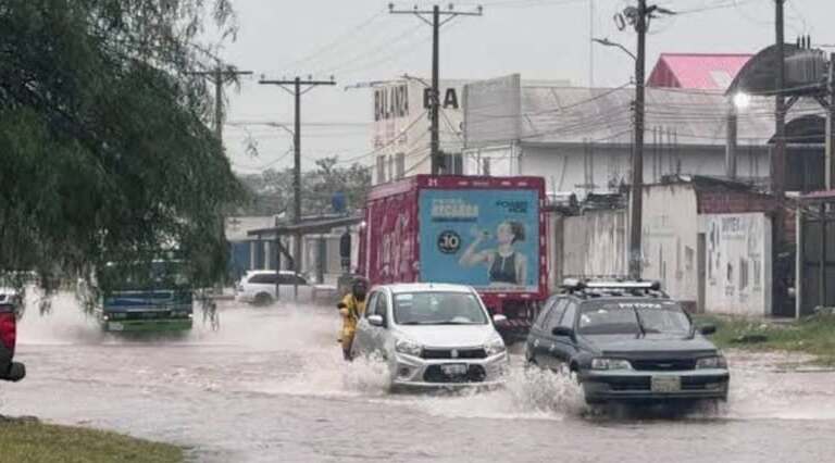 Senamhi alerta de fuertes vientos y tormentas eléctricas en Cochabamba; Defensa Civil insta a tomar precauciones en el Trópico