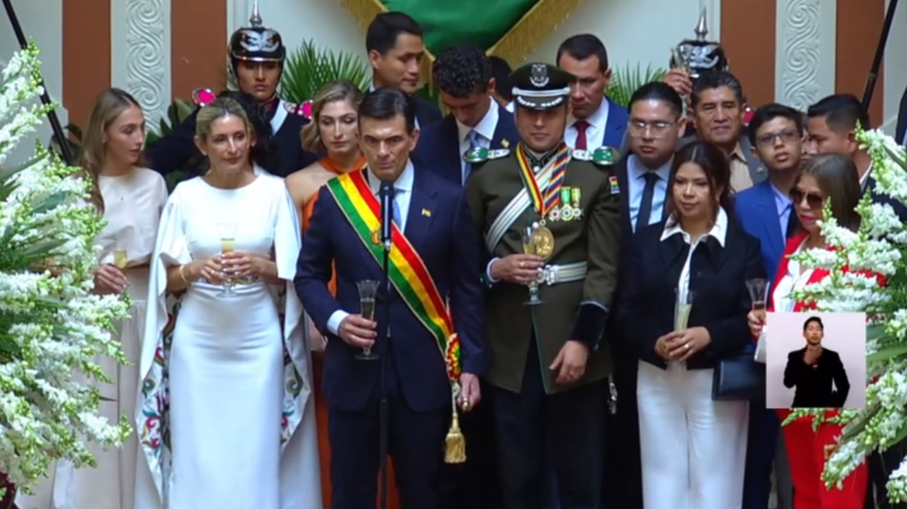 “Siempre la patria”: el presidente Paz da la bienvenida a los invitados de honor con un brindis en el Palacio Quemado