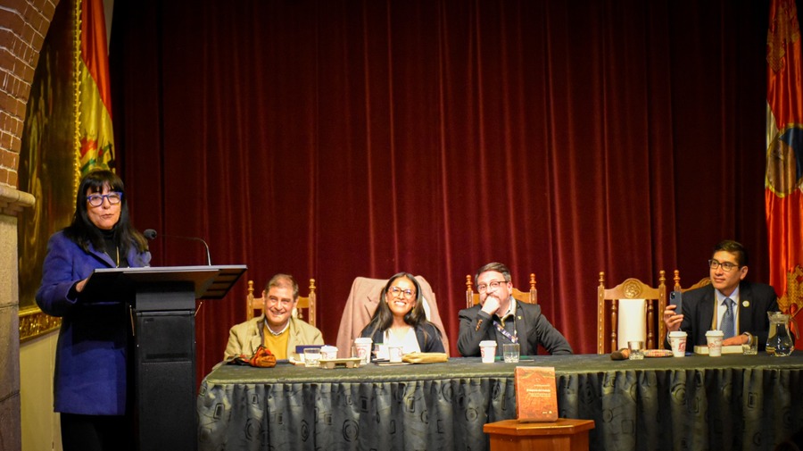 Libro de Rossana Barragán examina los sistemas laborales entre los siglos XVI y XVIII en Potosí