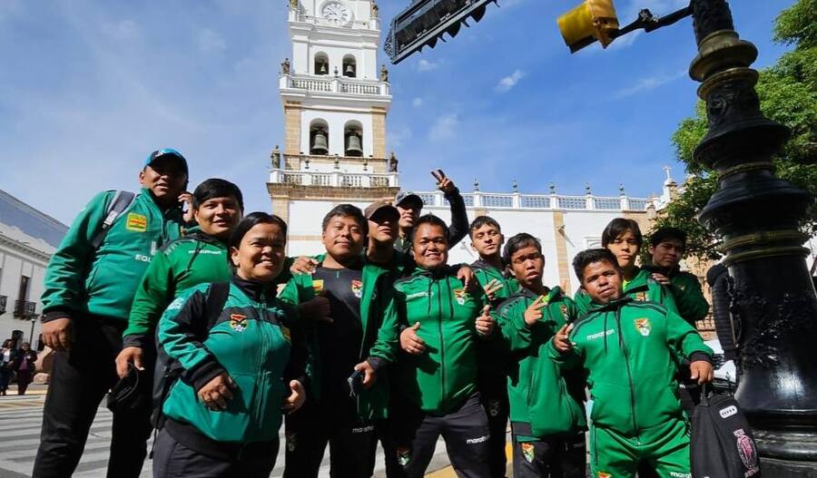 Selección de fútbol de talla baja solicita apoyo con pasajes a Asunción para participar de la Copa América 2025