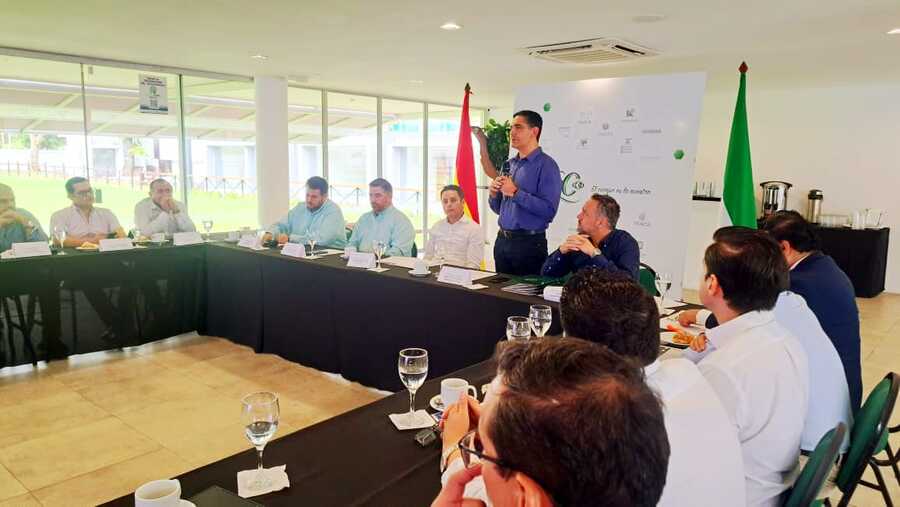 CAO entrega propuestas normativas al vicepresidente y al ministro Justiniano para apoyar al sector productivo