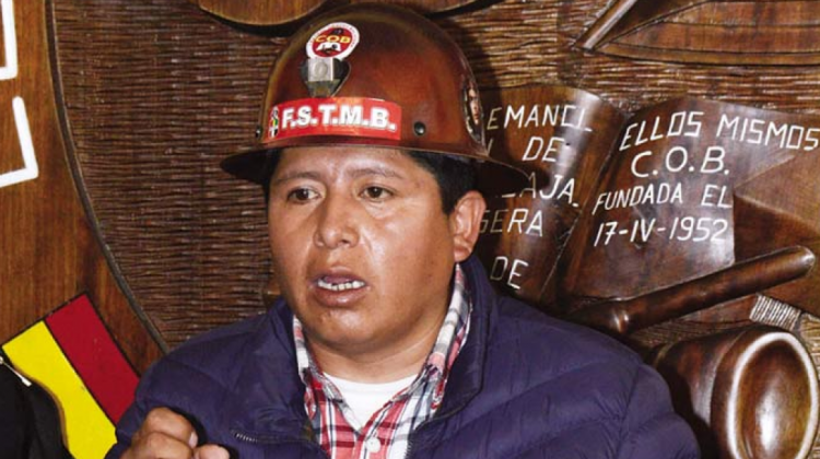 Huarachi, exejecutivo de la COB, queda aprehendido tras declarar ante la Fiscalía por presunto enriquecimiento ilícito