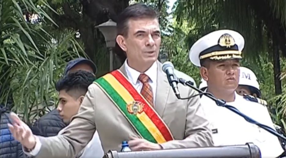 Presidente celebra aniversario de Beni y asegura que trabajará para que “Beni entre al mundo y el mundo venga al Beni”