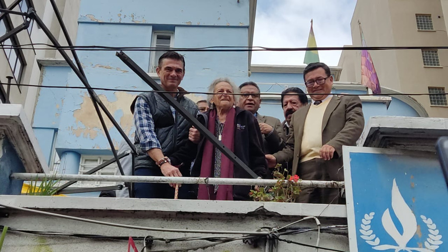 Paz devuelve la sede de la APDHB a Amparo Carvajal y destaca que la libertad es recuperada “paso a paso”