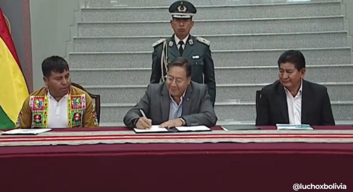 Presidente promulga ley que declara prioridad nacional la incorporación del tramo carretero Cruce Vinto a la Red Vial