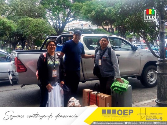 En Chuquisaca y Potosí desplazan brigadas para capacitar a jurados del área rural con miras al balotaje