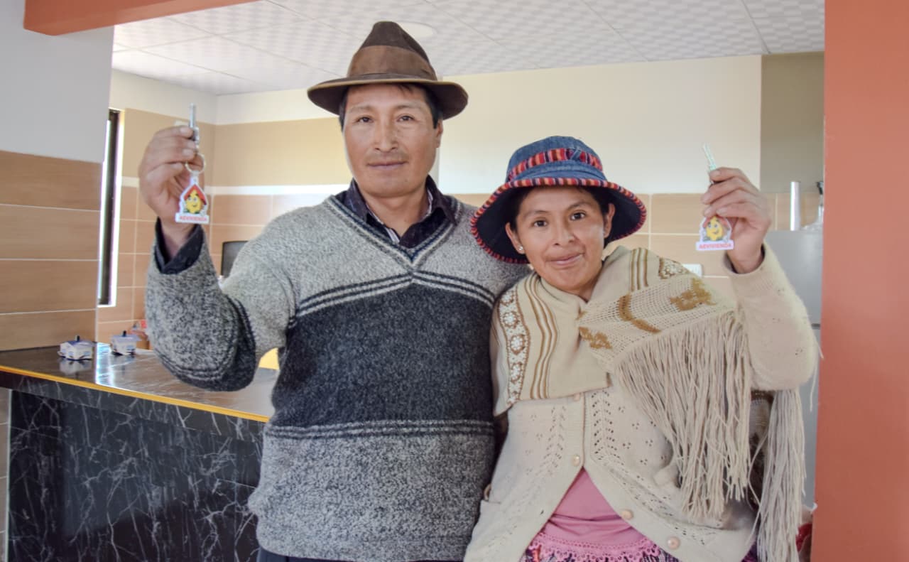 En dos ayllus de La Paz entregan 30 viviendas sociales