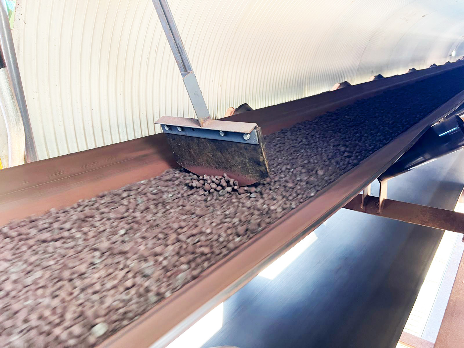 Residuos de la Siderúrgica del Mutún serán reutilizados para ladrillos y abonos