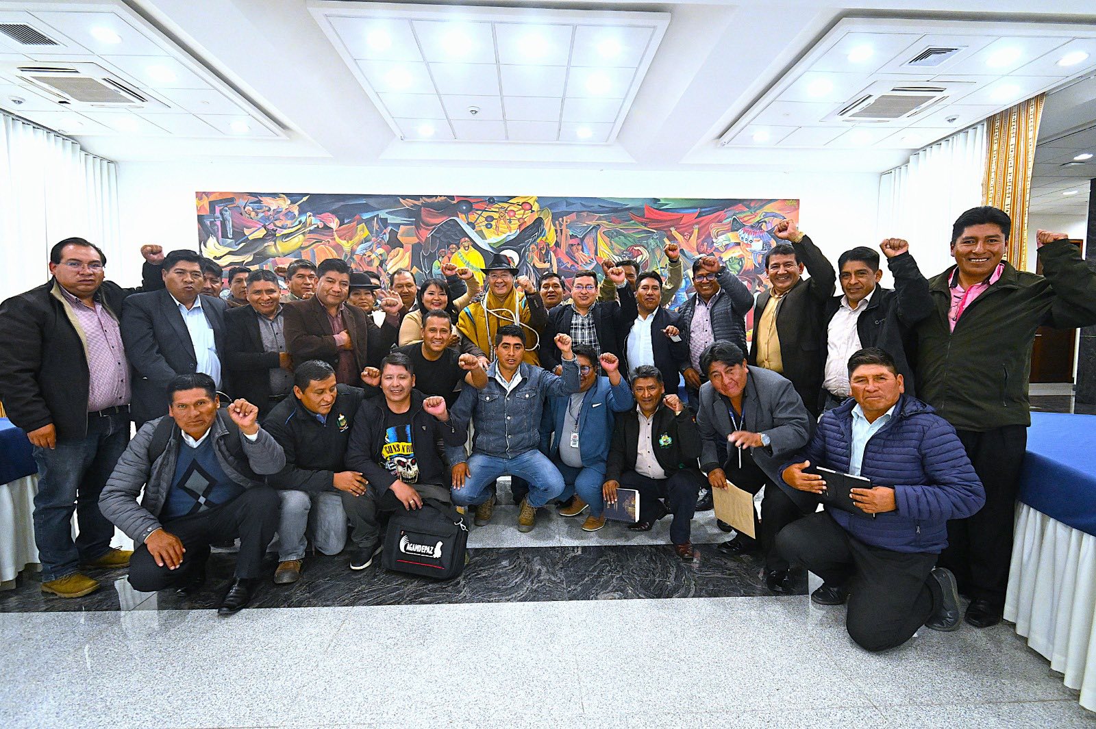 Presidente y alcaldes de La Paz reafirman compromiso por la defensa de la democracia