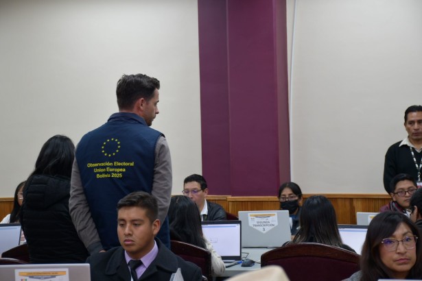 Cuatro misiones internacionales arriban a Oruro para acompañar la segunda vuelta