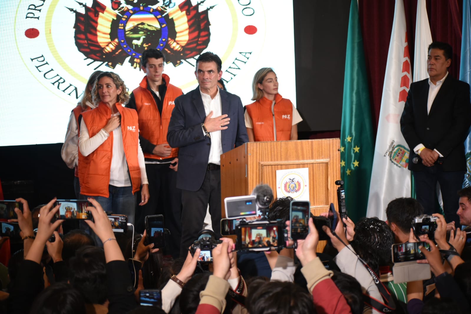 El Presidente electo llama a la unidad en el Legislativo y anuncia apoyo de EE.UU. para garantizar el combustible ‎