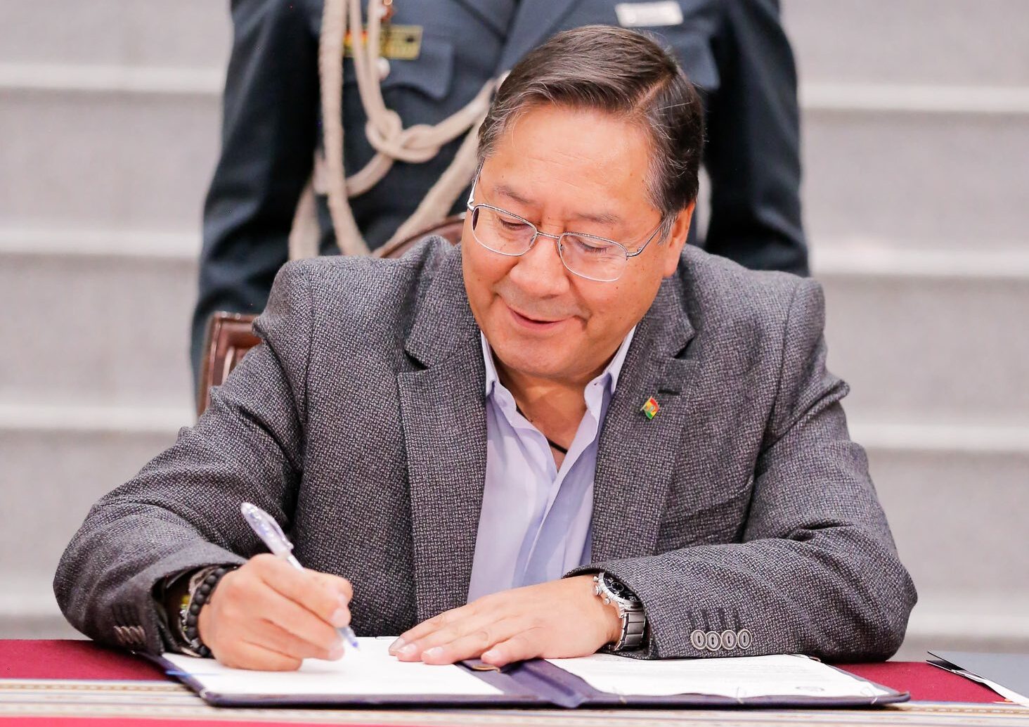 Presidente promulga ley de acceso a crédito por $us 110 millones para construir más de 300 puentes