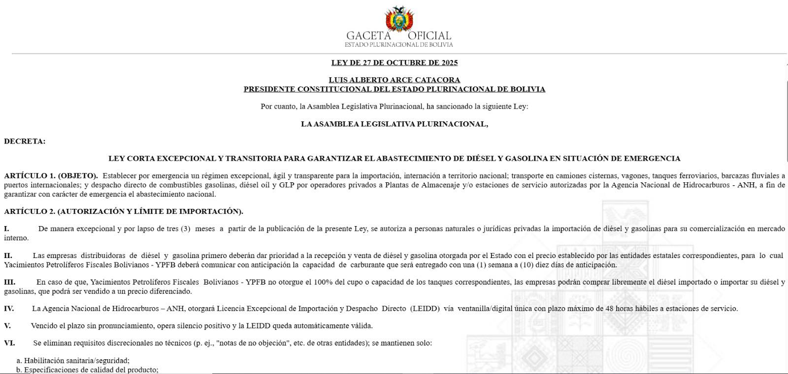 Arce promulga ley de cívicos sobre libre importación y venta de combustible, advierte que el precio será elevado