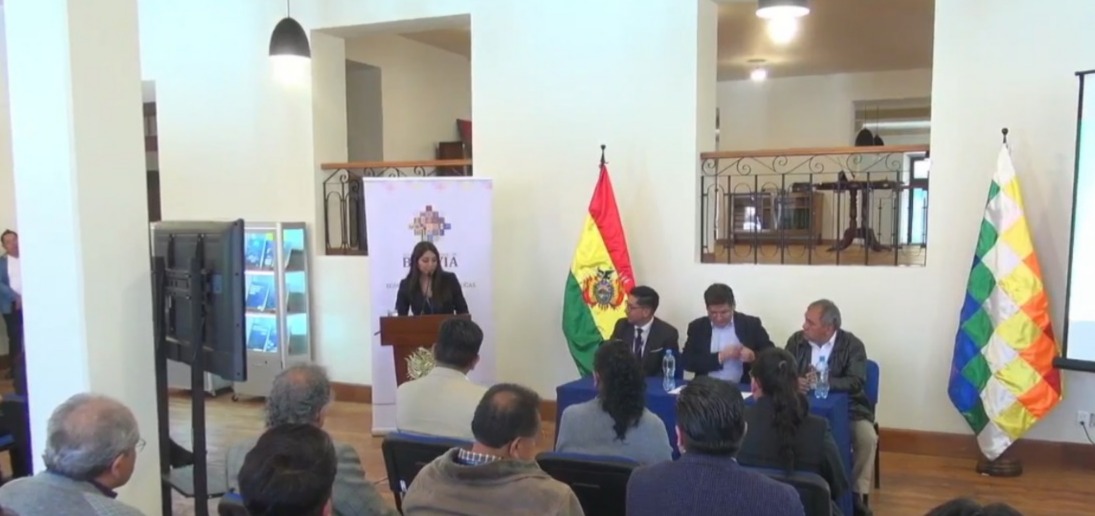 Gobierno reabre la Biblioteca Económica y Financiera, un "refugio" restaurado para la investigación histórica en La Paz