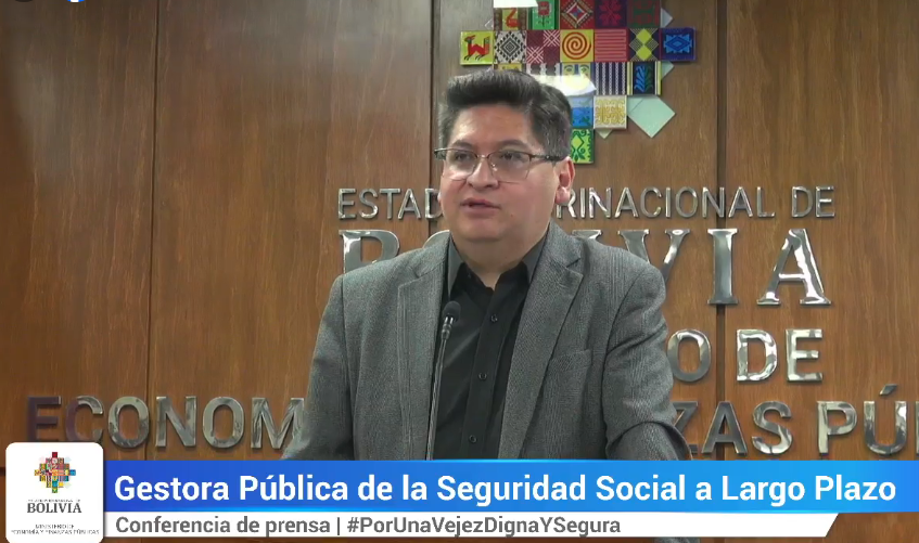 Ministro Montenegro tilda de “mentira” la acusación de Evo sobre desvío de recursos en la Gestora