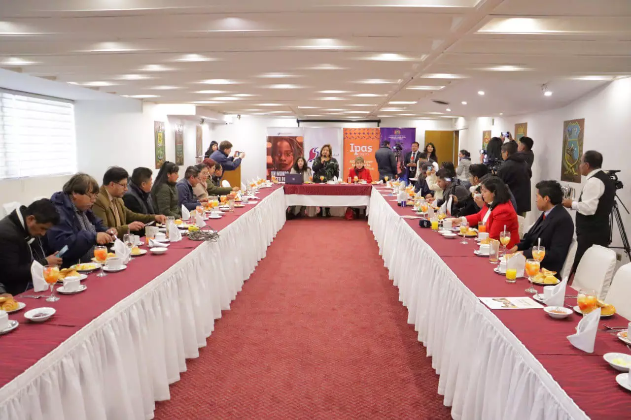 Bolivia busca erradicar matrimonios infantiles con proyecto de ley que protege a niñas y adolescentes