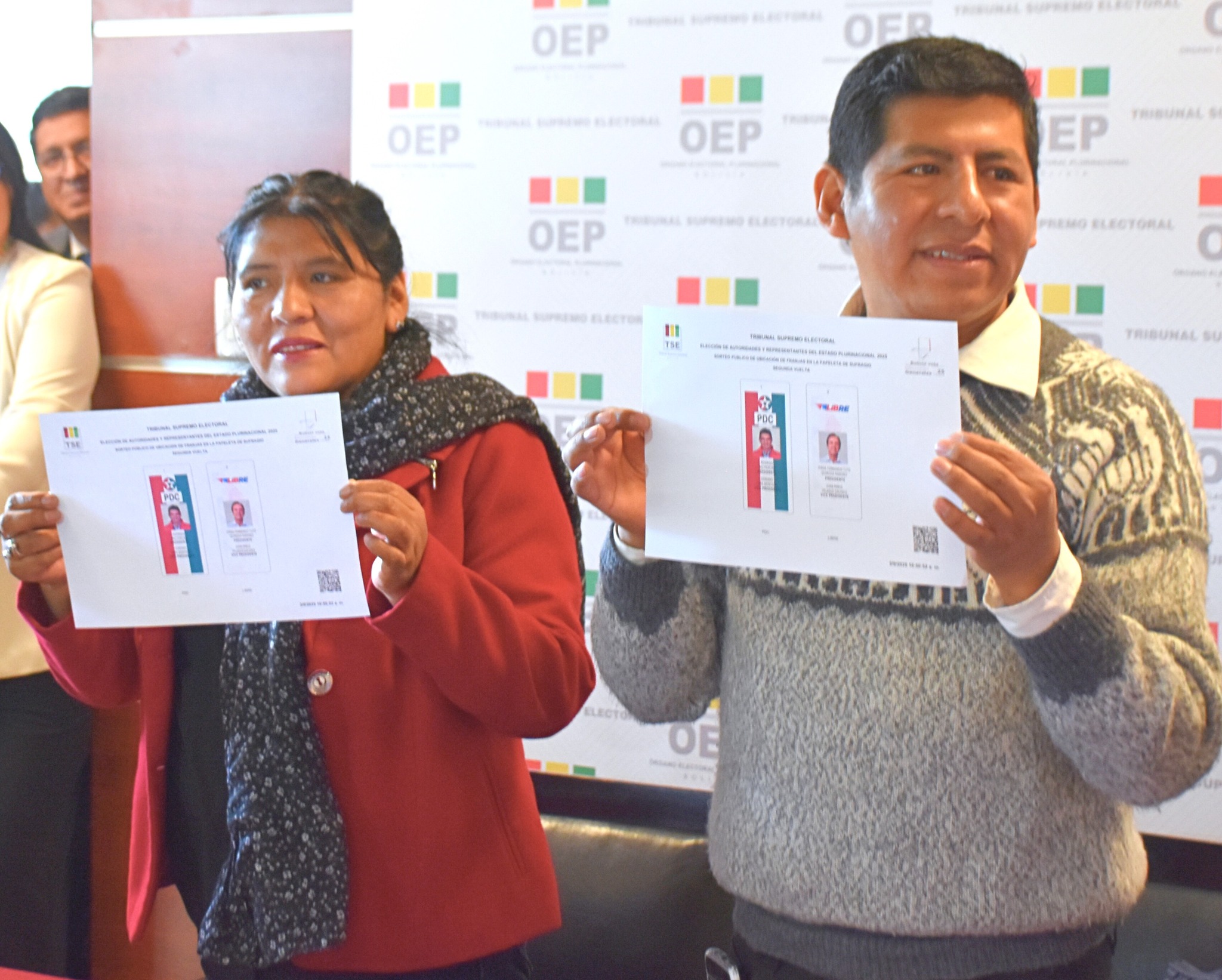 TSE alista impresión de 7,9 millones de papeletas para la segunda vuelta entre Paz y Quiroga