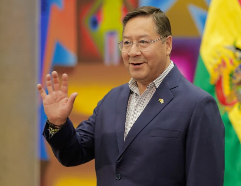 Arce asegura que entregará la presidencia el 8 de noviembre y rechaza propuesta de prórroga de senador androniquista