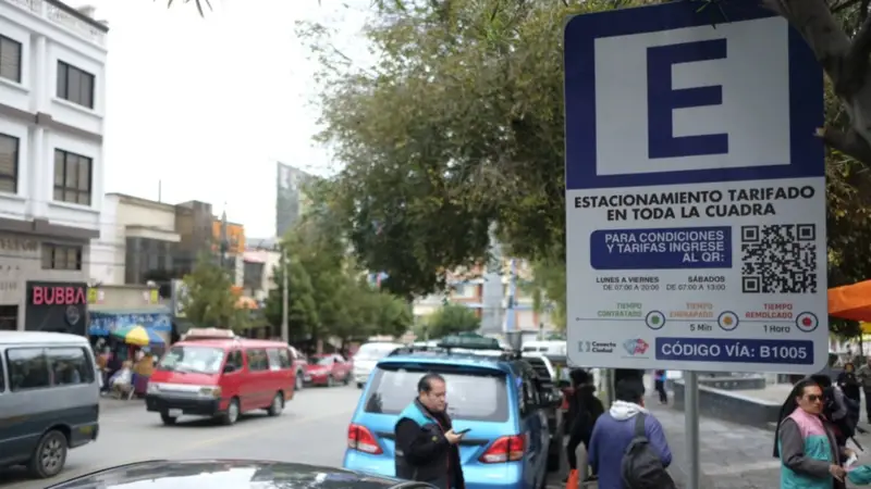 Parqueo tarifado en la ciudad de La Paz. Foto GAMLP