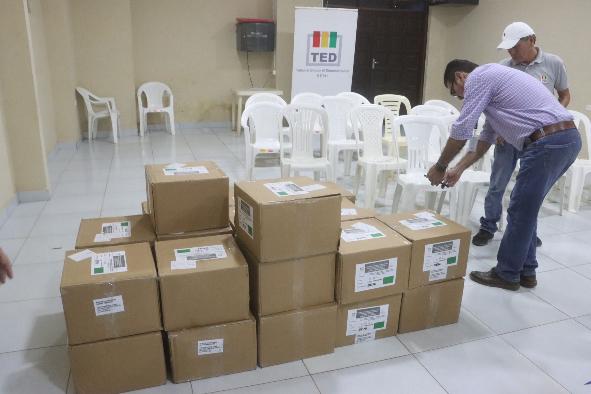 TSE inicia en Beni distribución de la papeleta de sufragio para el balotaje