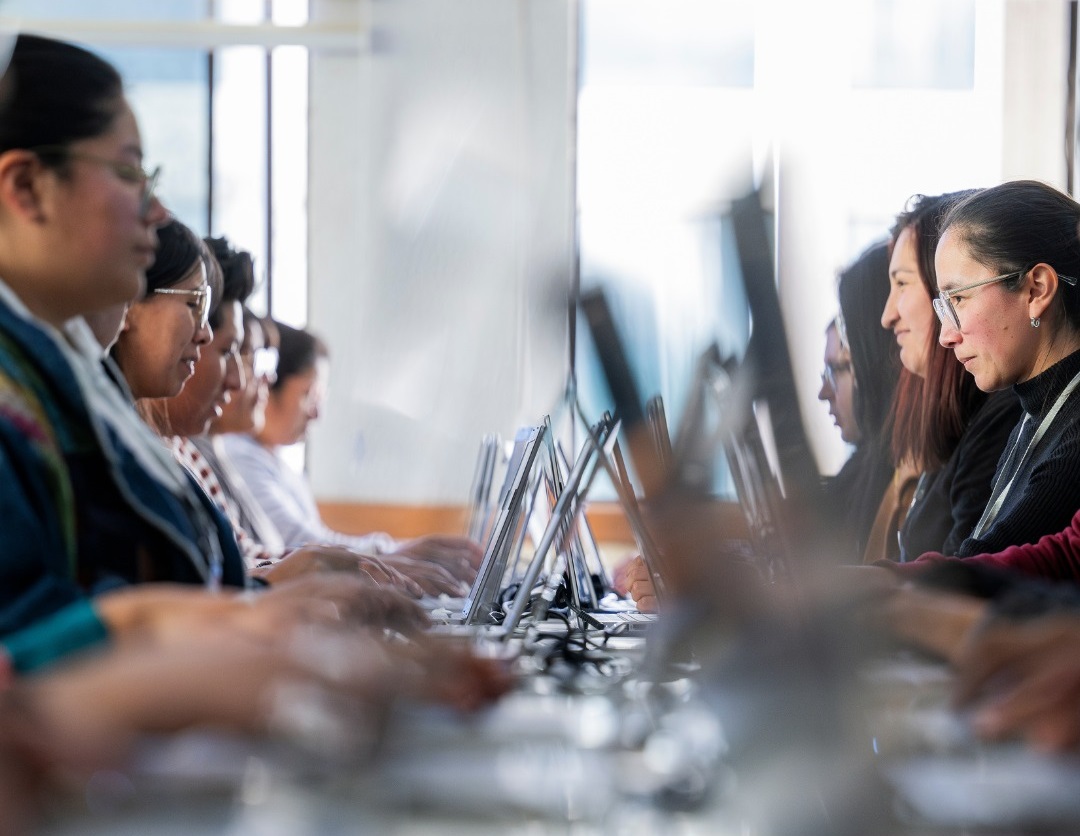 Técnicos del Sistema de Transmisión de Resultados Preliminares (Sirepre) que trabajaron el 17 de agosto. Foto archivo 