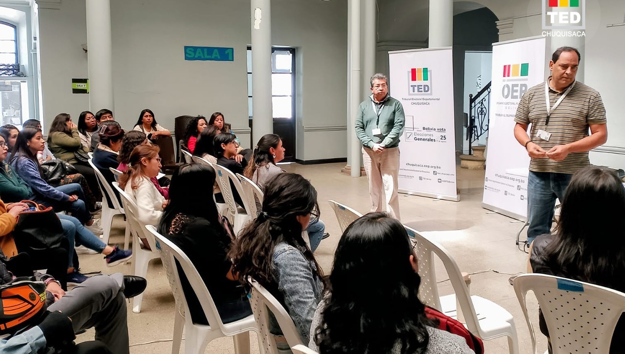 Capacitación para la segunda vuelta de las Elecciones Generales 2025. Foto TSE