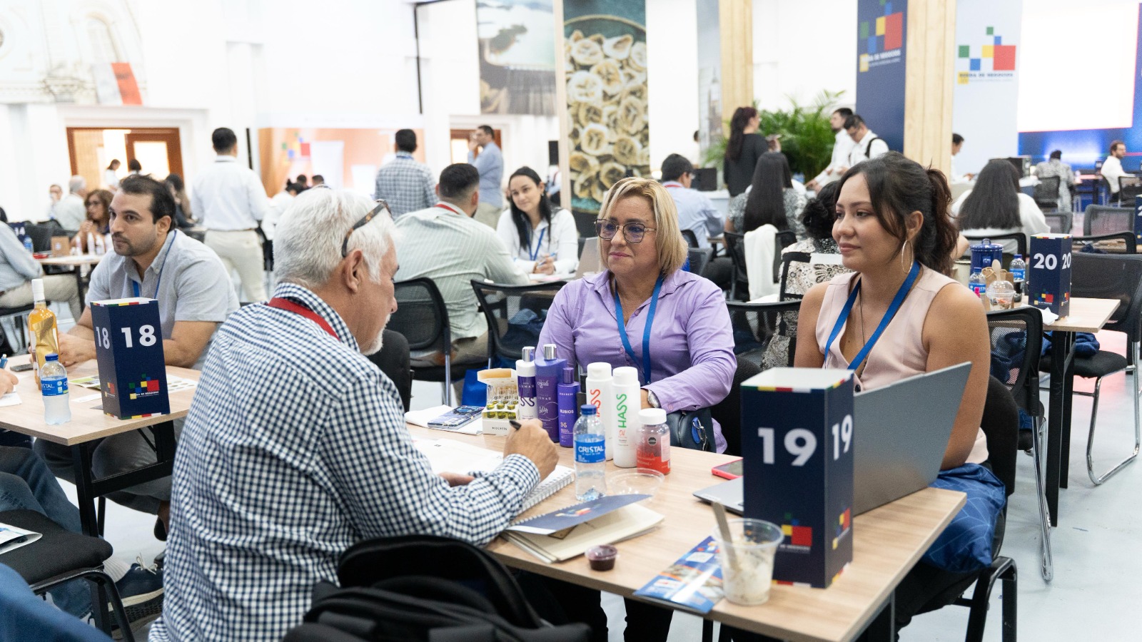 Bolivia logra intenciones de negocio por más de $us 7,3 millones en el Encuentro Empresarial Andino 2025