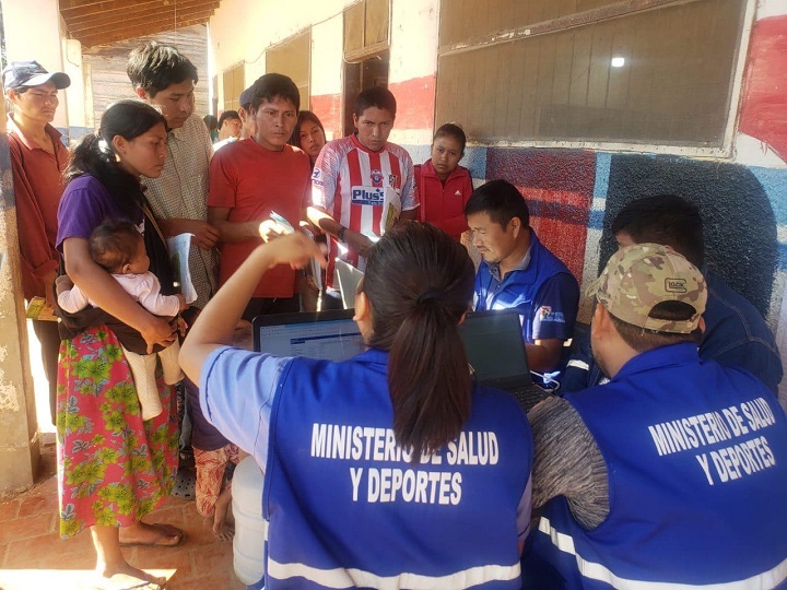Atención en salud en comunidades del Tipnis. Foto Min. Salud