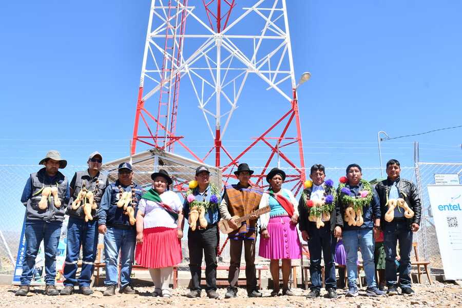 San Lucas se beneficia con 94 viviendas sociales y Radio Bases