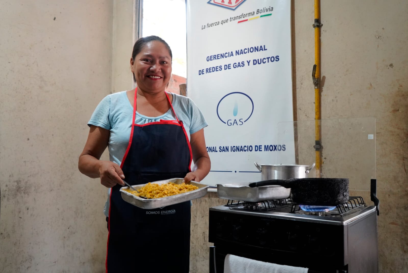 El Gobierno entrega viviendas en Oruro y redes de gas en Santa Cruz