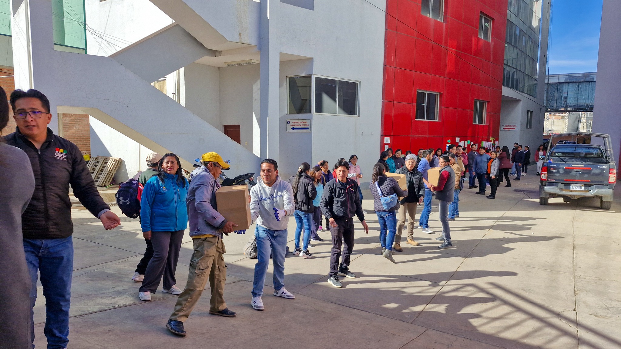 Potosí recibe el material electoral para la segunda vuelta