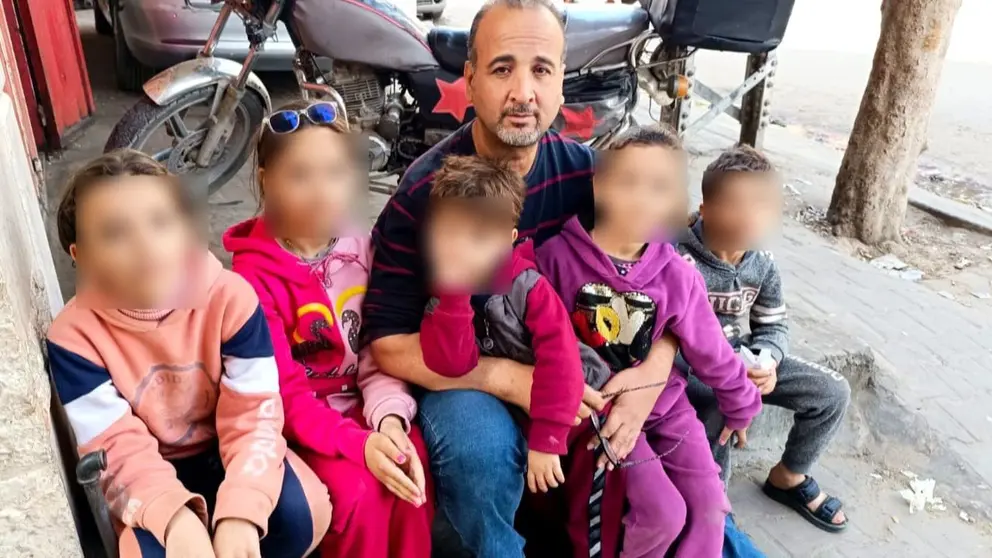 El palestino-boliviano Refaat Alathamna y su familia. Foto Hispan Tv.