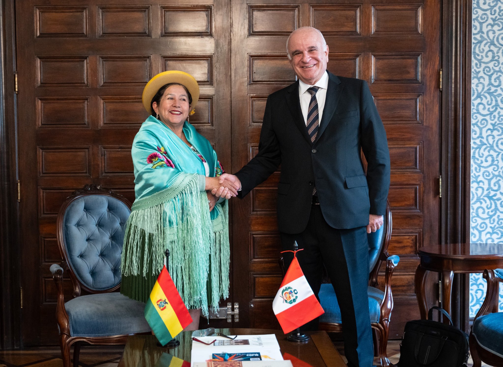 Bolivia y Perú acuerdan habilitación permanente del paso fronterizo Collpa–Thola Kollo que une La Paz con Tacna