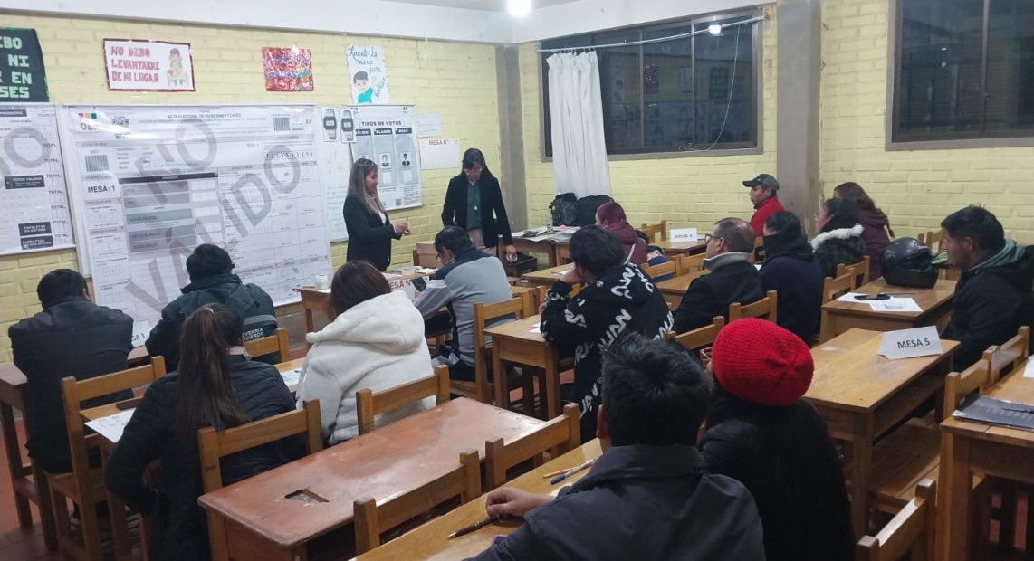 TSE empieza capacitación de jurados para el balotaje del 19 de octubre