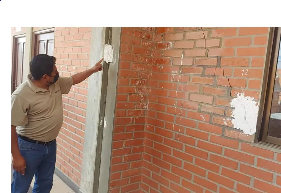 Registran 143 denuncias por irregularidades y deficiencias al comienzo de las inscripciones