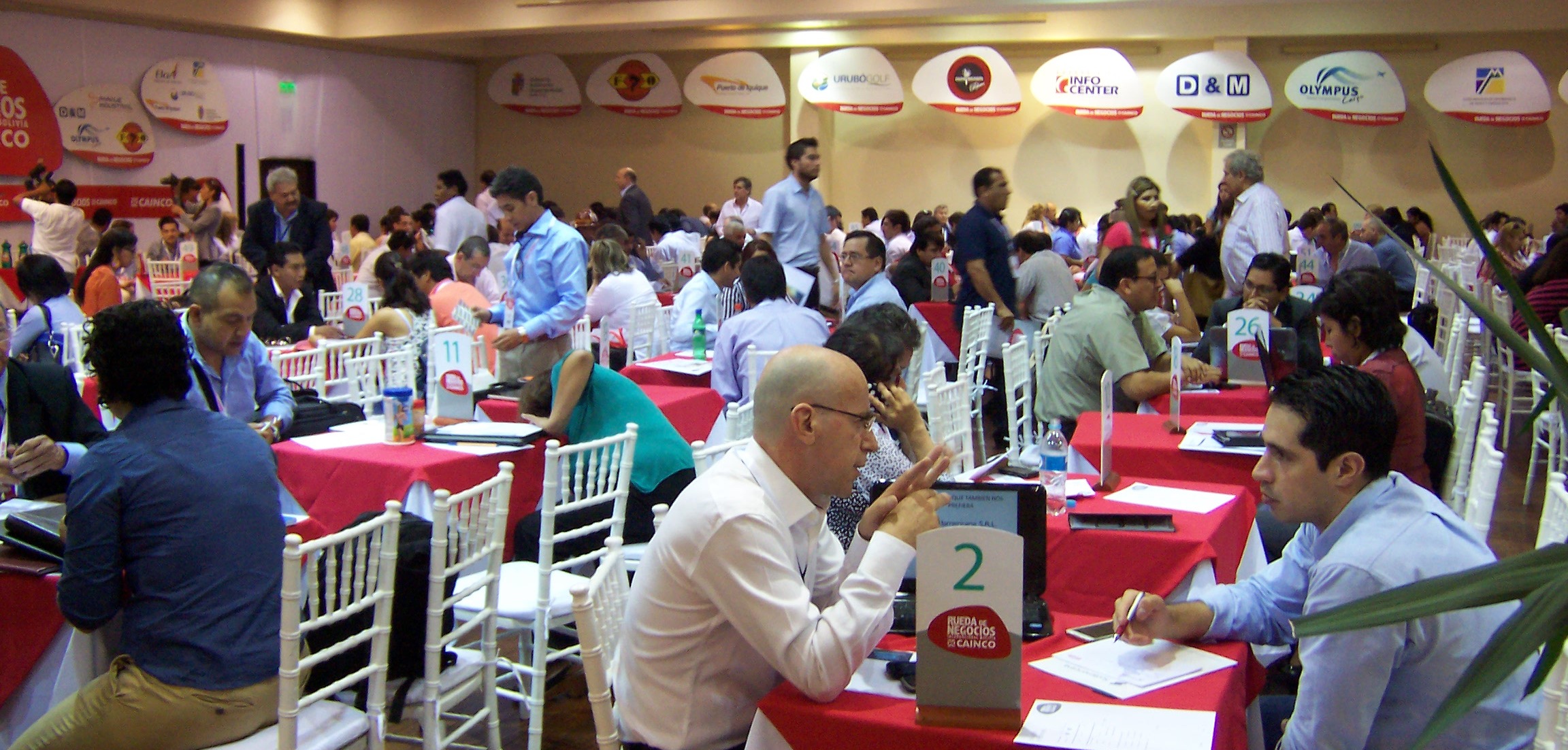 Empresarios bolivianos participan de la rueda de negocios del foro CAF en Panamá