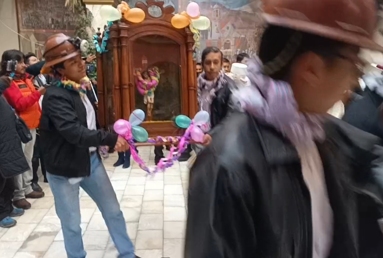 Gobernación de Potosí lanza Carnaval 2026 con la tradicional bajada del Tata Q’aqcha
