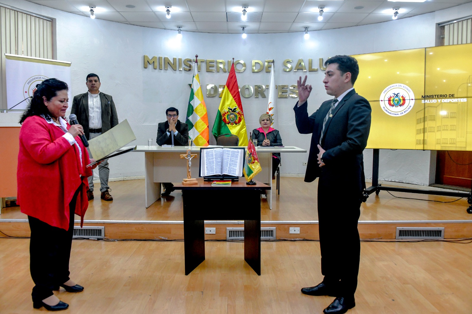 Posesionan a la nueva directiva de la Unidad Ejecutora del Fondo Nacional de Solidaridad y Equidad
