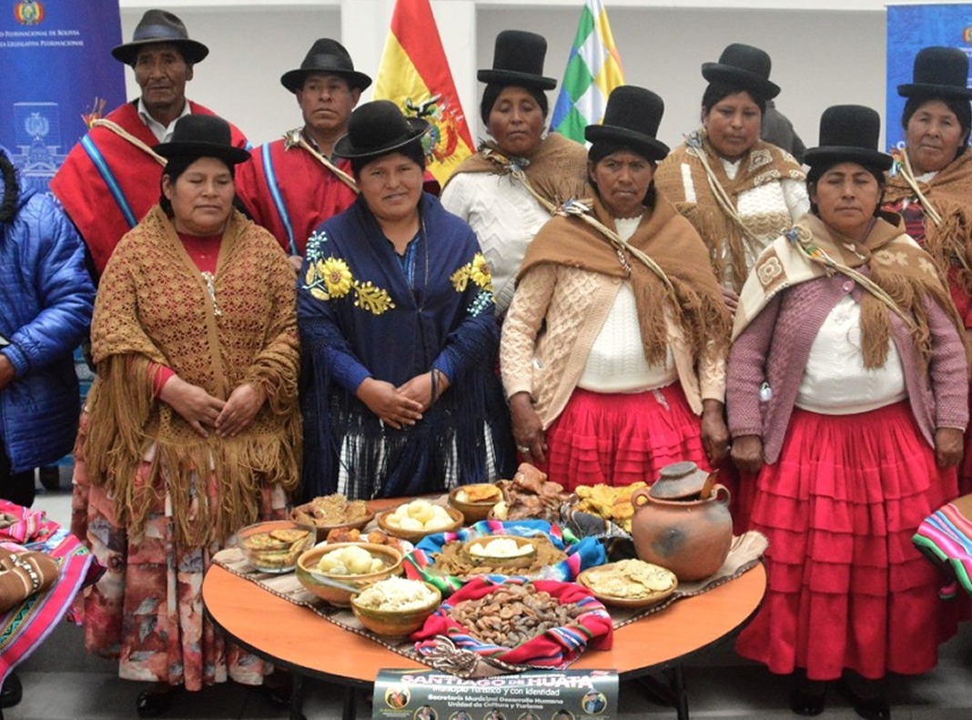 Santiago de Huata celebrará el Tercer Festival de Danzas Autóctonas este 22 de octubre