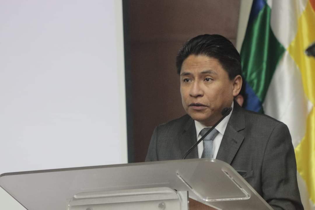 El Gobierno deja destino de la Gobernación en el pueblo cruceño y su Asamblea Departamental