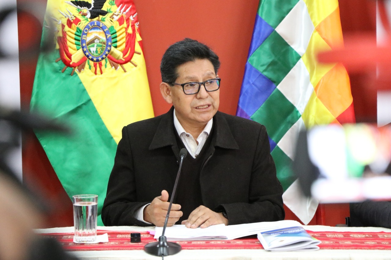 Más de 500 autoridades educativas de los sistemas regular, alternativa y superior se reúnen en La Paz para definir aplicación de la nueva malla curricular