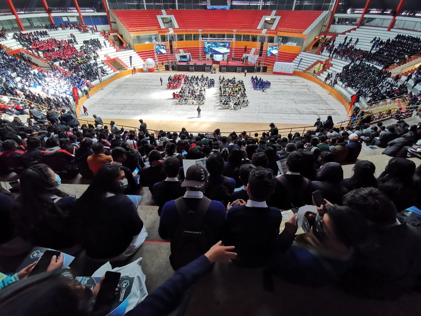 Futuros bachilleres potosinos reciben información sobre actividades de industrialización del litio