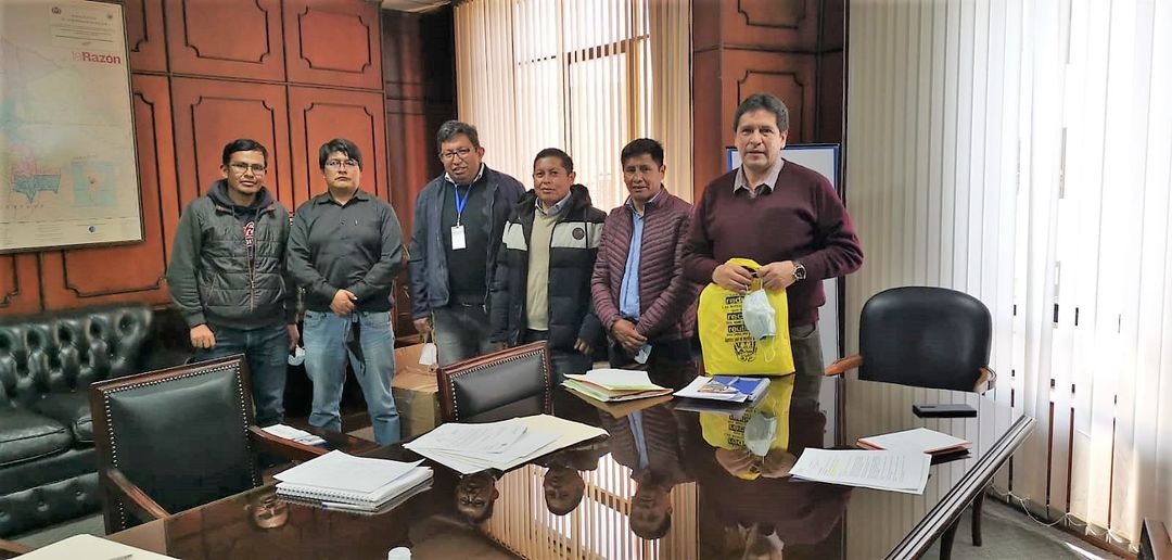 Autoridades de Betanzos reciben información sobre financiamientos productivos del FNDR