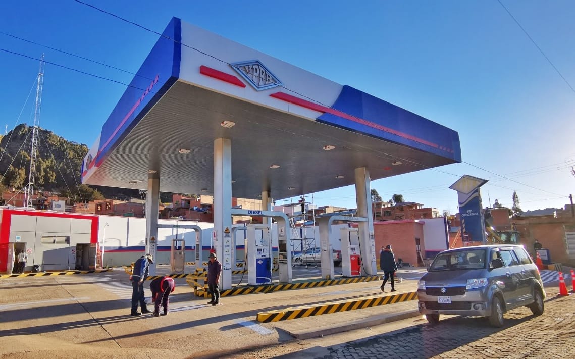 Gobierno ratifica que se garantiza abastecimiento de combustibles en Santa Cruz