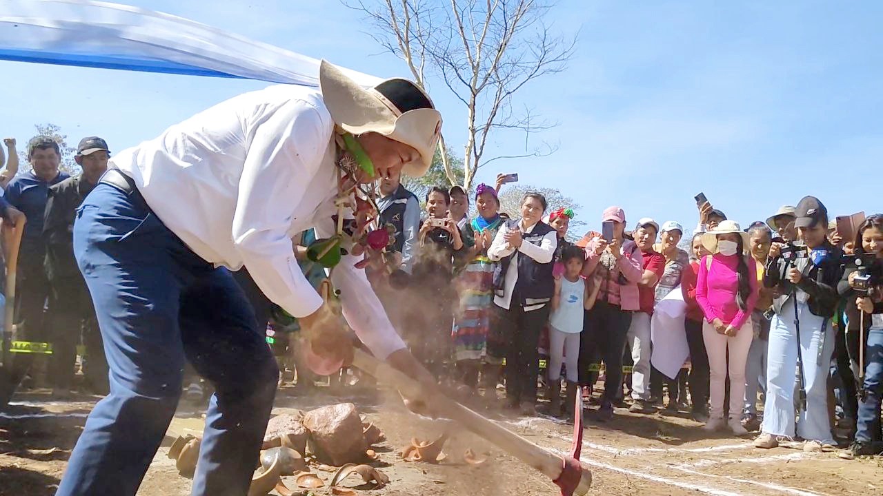 El Gobierno da inicio a la construcción de 49 viviendas para damnificados por riadas en Tarija