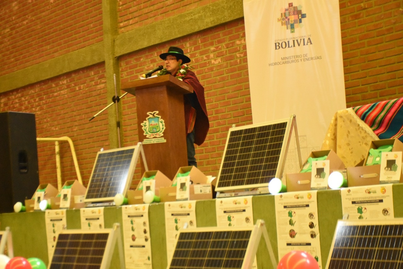 Hogares dispersos y alejados del área rural de Chuquisaca se benefician con sistemas de energía eléctrica