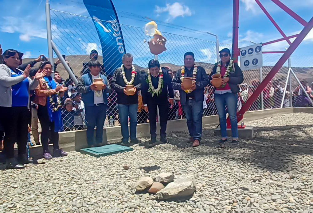 Entel mejora en Chaupiloma y Liruni telefonía móvil e internet con inversión de Bs 4,8 millones 