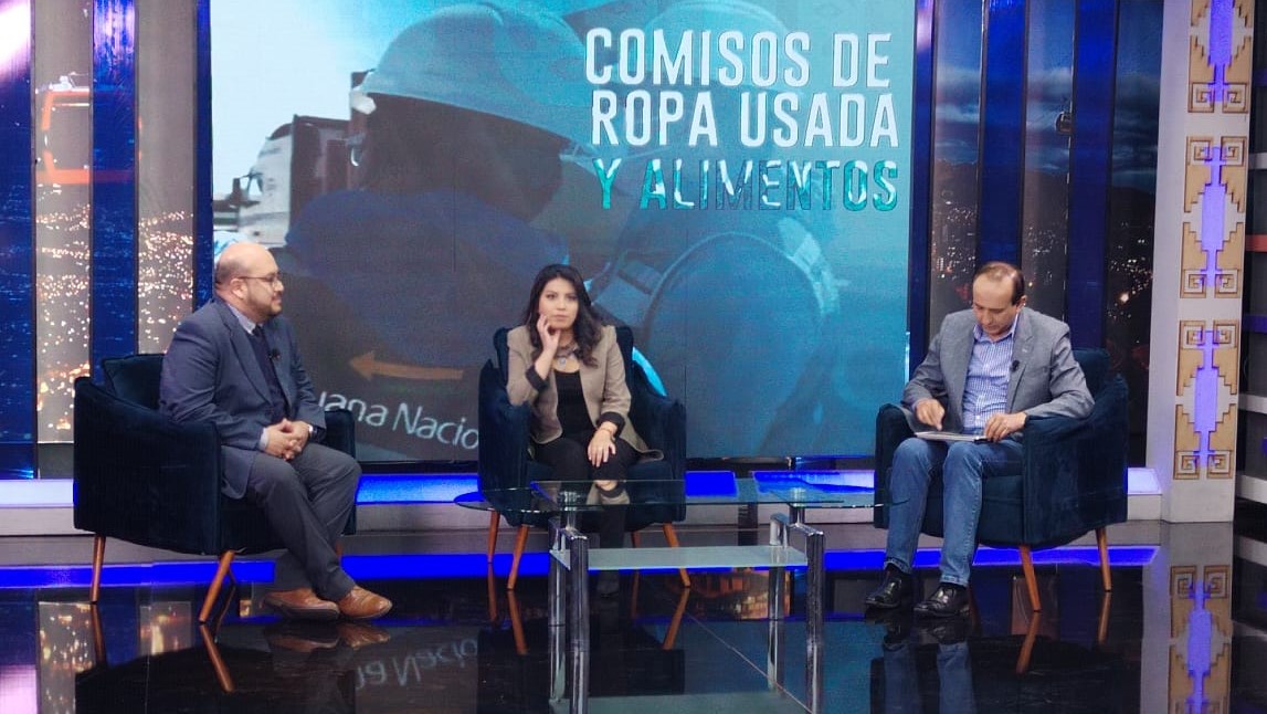 Aduana Regional La Paz comisa mercadería de contrabando por Bs 442.000 en alimentos y ropa usada