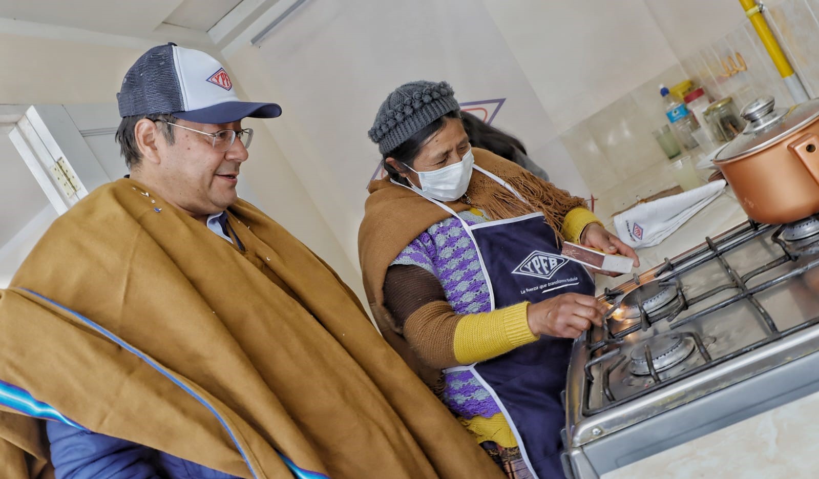 Más de 22 mil habitantes se benefician con redes de gas domiciliario en Viacha